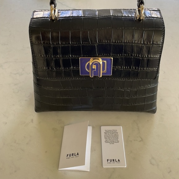 Furla black leather handbag with short handle and adjustable shoulder strap. - Picture 4 of 7